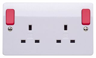 K2746D1WHI - 2 Gang 13A DP Switched Plug Socket with Red Outboard Rockers