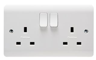 GB6:CR1306/D - Instinct 2 Gang, DP Switched Wall Socket, Dual Earth, 13A