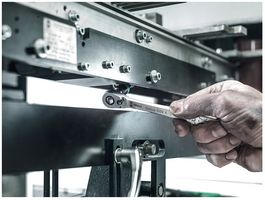 05004004001 - 8004A Zyklop Metal Socket Ratchet Handle with Switch Lever 1/4" Drive - 8004 A