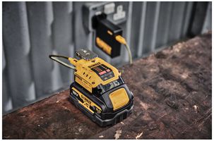 DCB094K-GB - 18V XR USB-C Power Delivery Portable Power Tool Battery Charging Kit